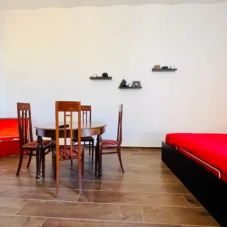 Letterario Palazzo Pistocchi 3* テーラモ