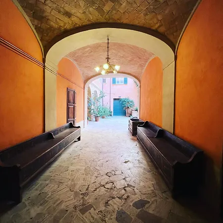 Letterario Palazzo Pistocchi 3* テーラモ