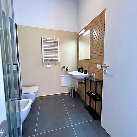 Letterario Palazzo Pistocchi 3*
