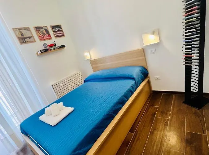 Letterario Palazzo Pistocchi 3* テーラモ